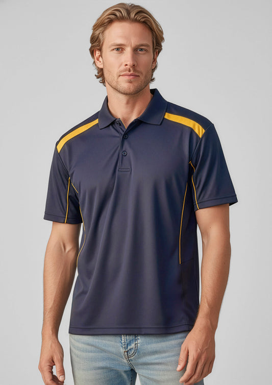 Mens United Short Sleeve Polo ||SRC=https://cdn.fashionbizapps.nz/honeybee/images/P244MS_Talent_Navy_Gold_01.jpg