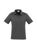 Womens Sonar Short Sleeve Polo - Grey/Black ||SRC=https://cdn.fashionbizapps.nz/honeybee/images/P901LS_bProduct_Grey_Black_01_Gypw8xm.jpg